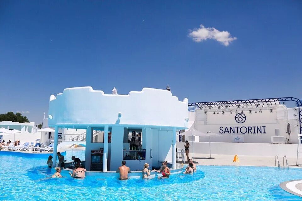 Santorini краснодар фото Панорама: Летняя резиденция Santorini, бассейн, 3-я Трудовая ул., 1Б, Краснодар 