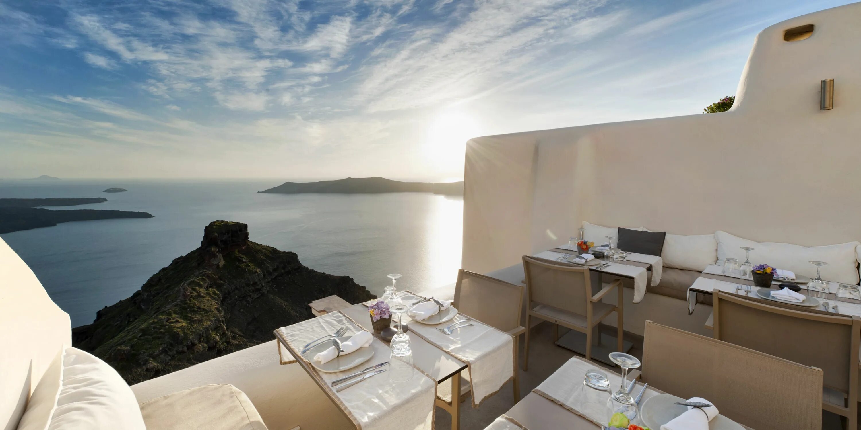 Santorini московская ул 122 фото Photo 8 of 10 in 10 Cliffside Destinations That Will Make You Feel on.