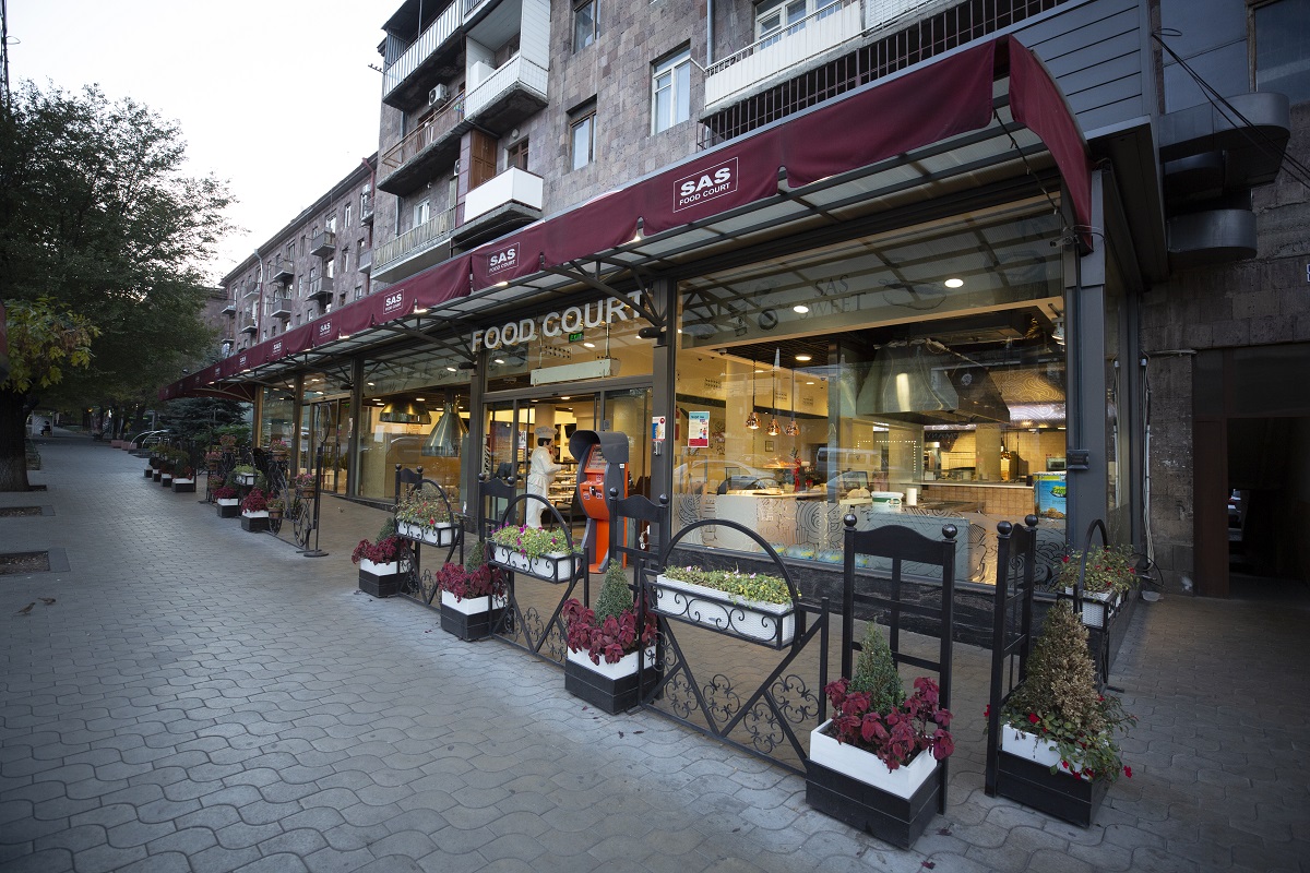 Sas просп аршакуняц 11 1 фото Sas food court - Азимут Тур