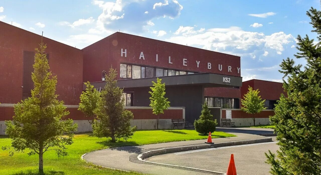 Schoolberry красная ул 74 7 фото Фото: Хэйлибери Астана, частная школа, Казахстан, Нур-Султан (Астана), ул. Ивана