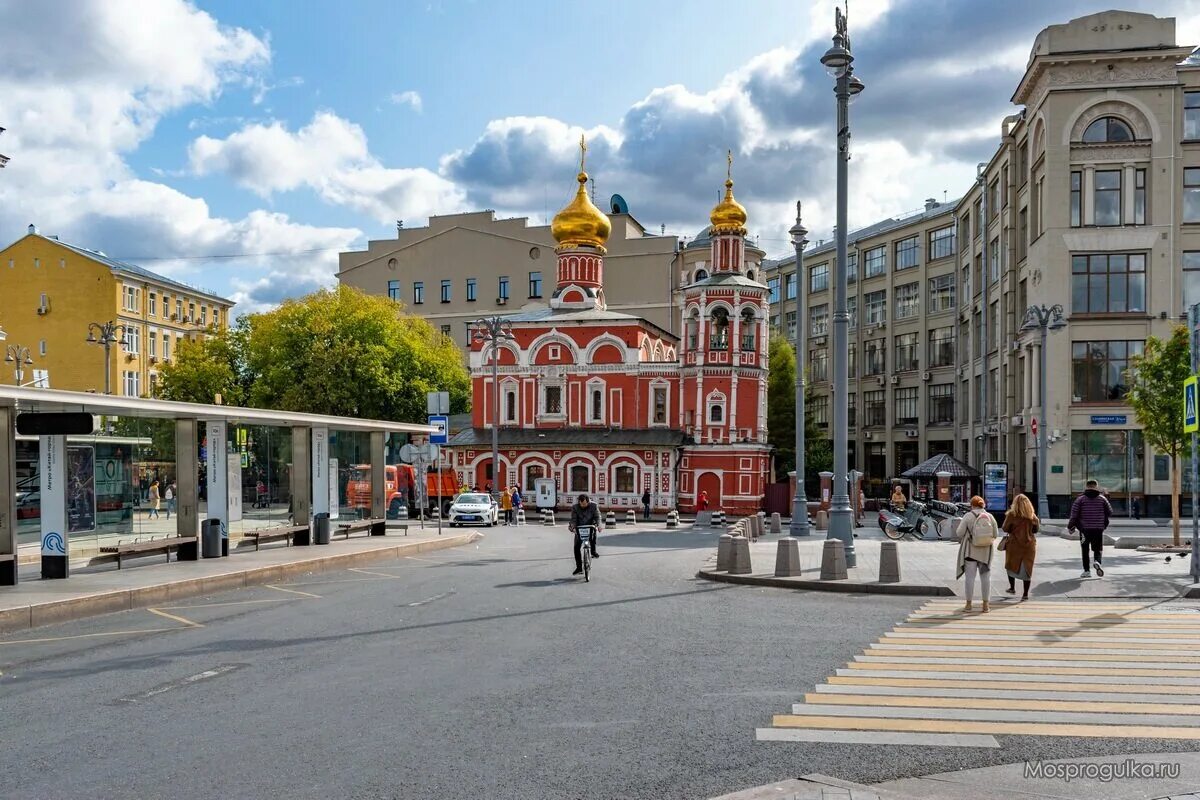 Semenov black славянская площадь 2 фото Как бес Игнашка в центре Москвы колокольню испортил. Городская легенда Моспрогул