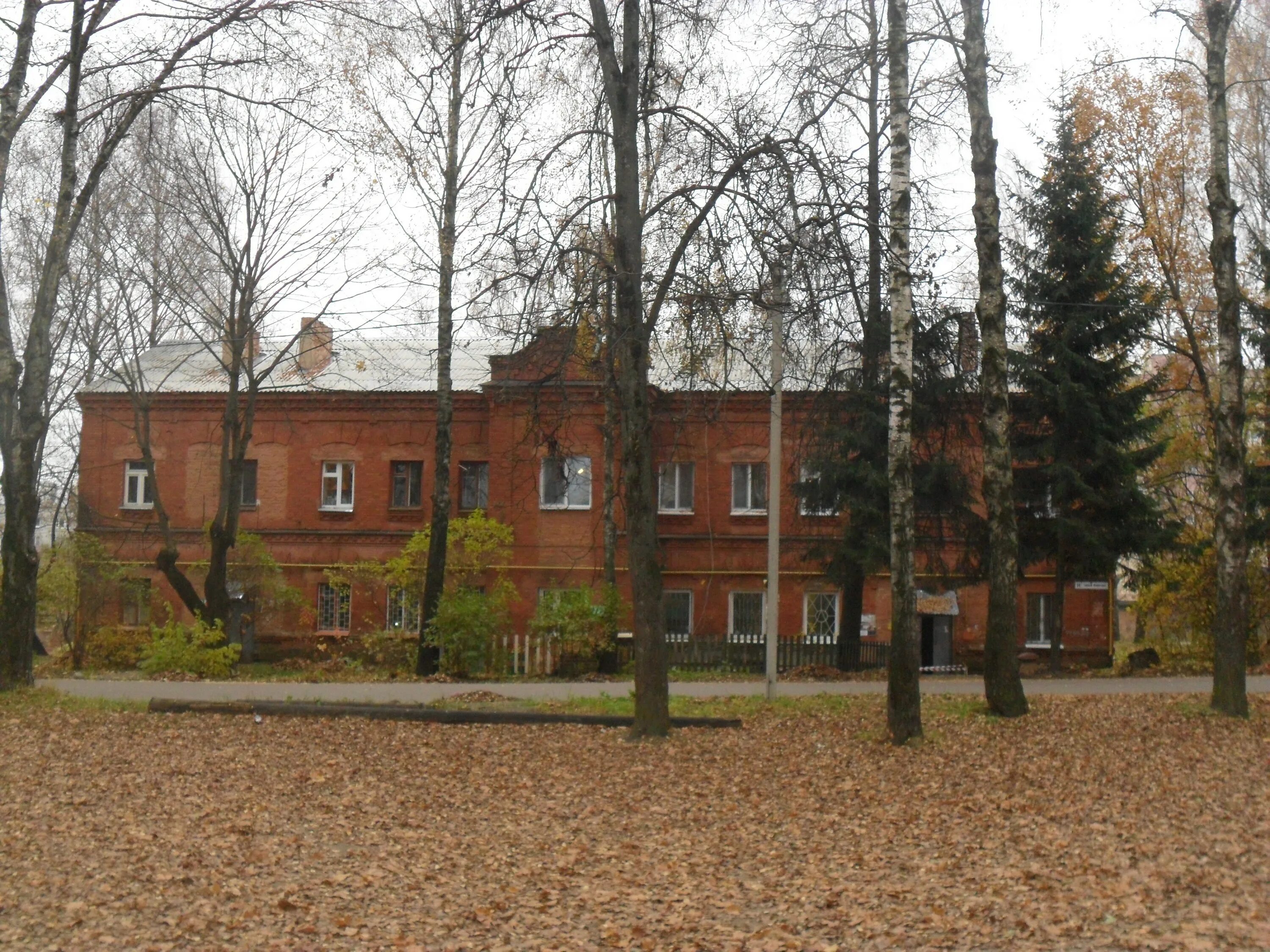 Serafima ул городок коминтерна 16 смоленск фото Файл:Казарма 8 (городок Коминтерна) 1.JPG - Википедия