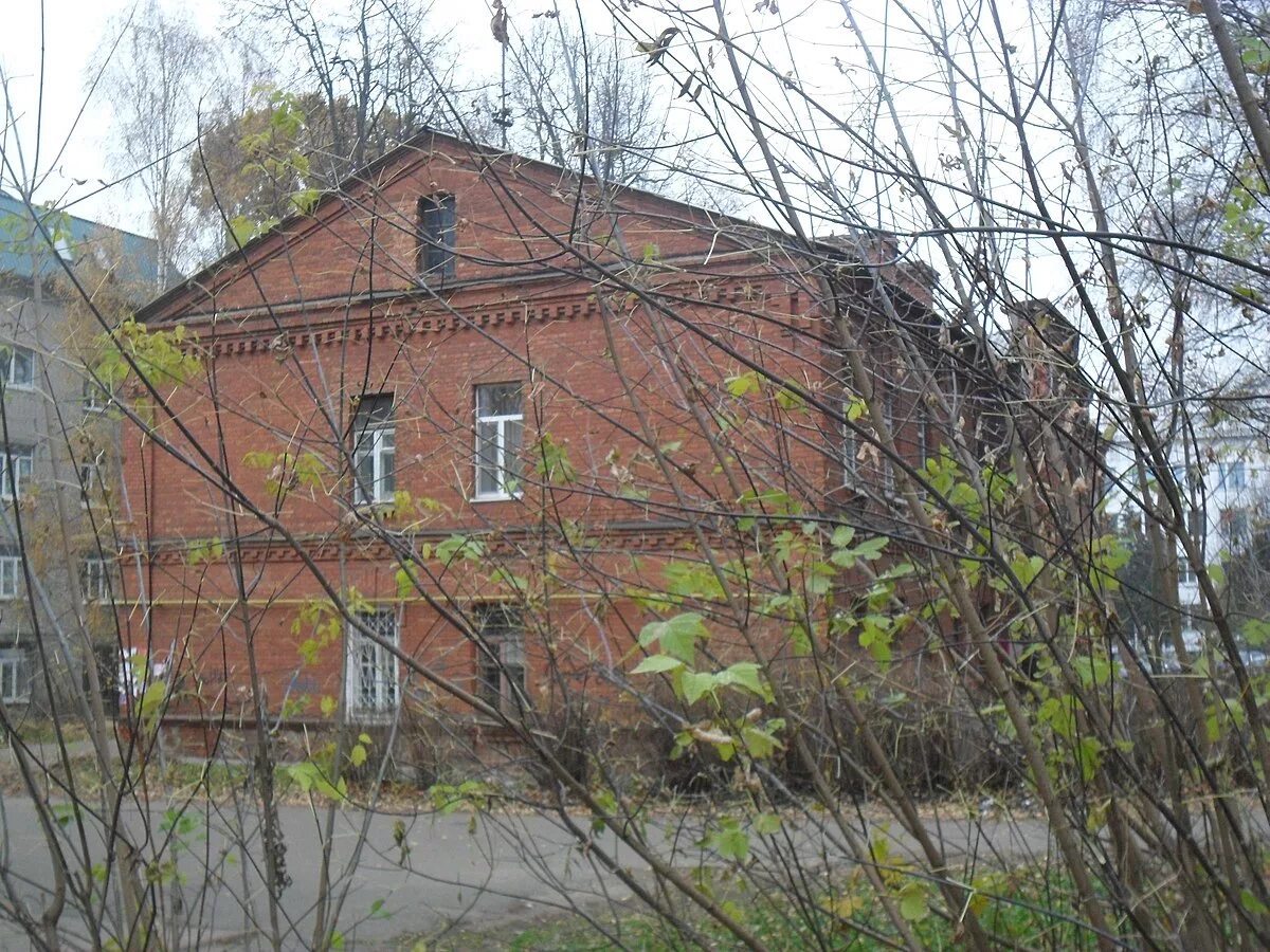 Serafima ул городок коминтерна 16 смоленск фото Файл:Казарма 11 (дом Вострецова).JPG - Википедия