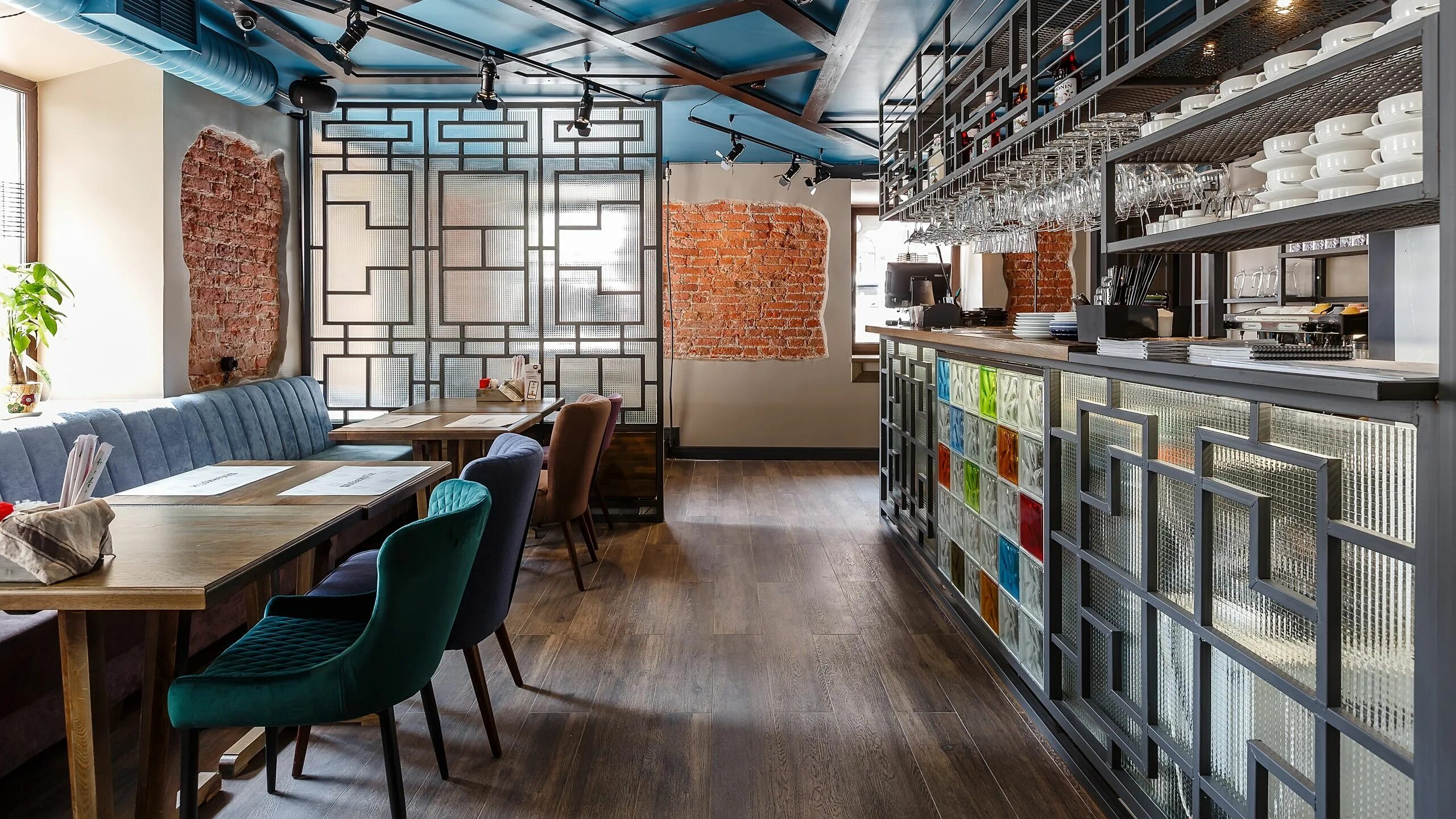 Shabby октябрьский просп 25а фото MakkoLi, restaurant, Санкт-Петербург, Лиговский проспект, 25 - Yandex Maps