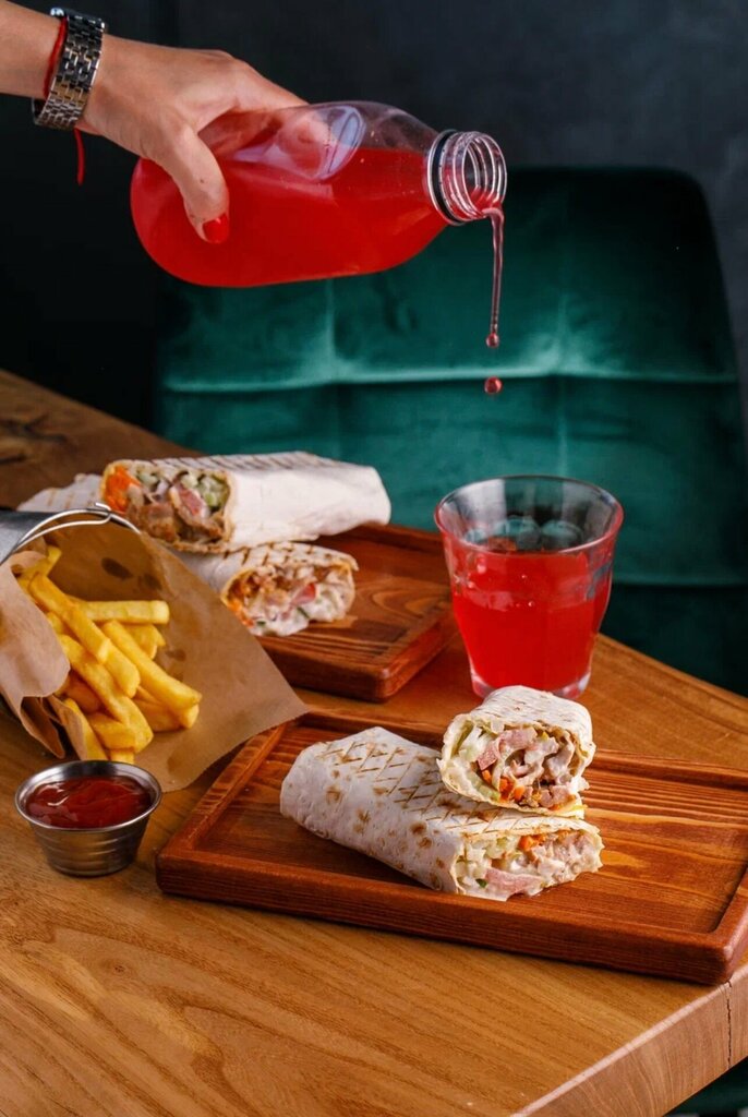 Shake bistro просп героев 35 фото Shake bistro, кафе, просп. Героев, 35, Санкт-Петербург - Яндекс Карты