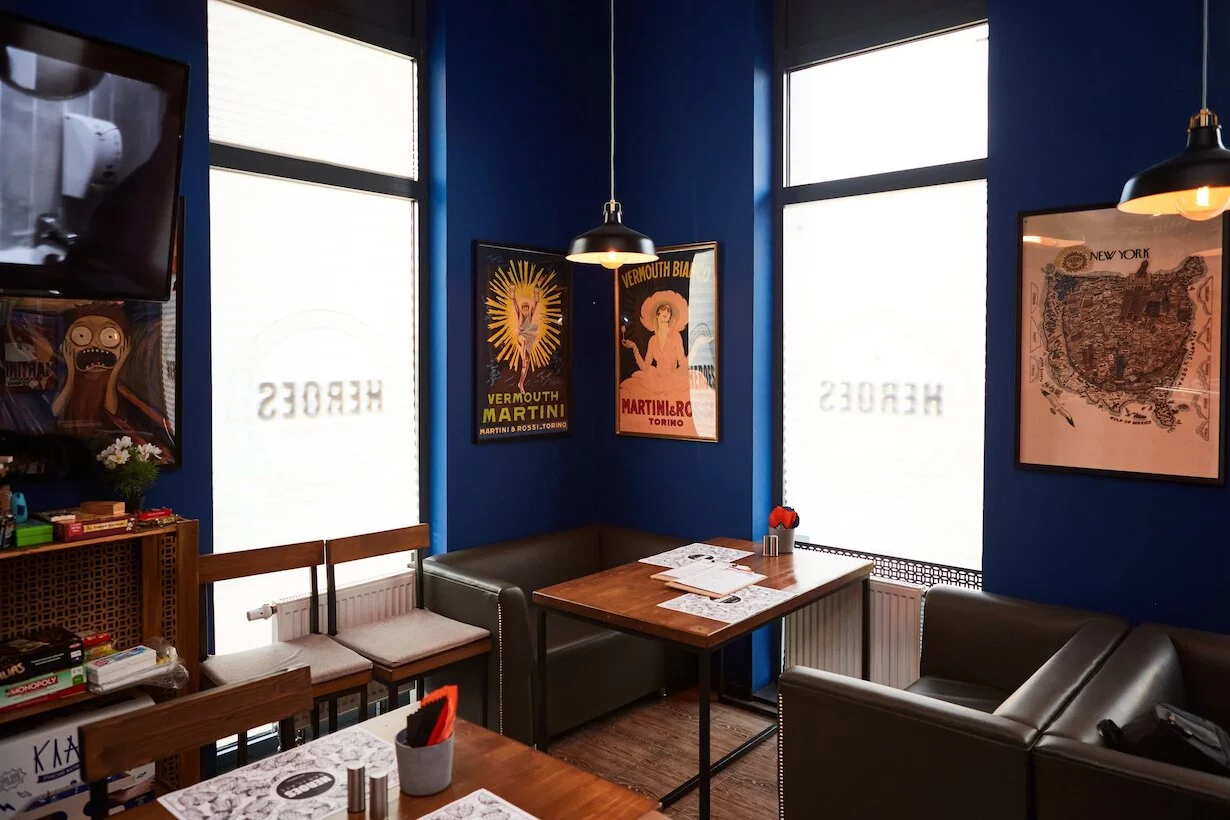 Shake bistro просп героев 35 фото Амбар просп героев 23 3
