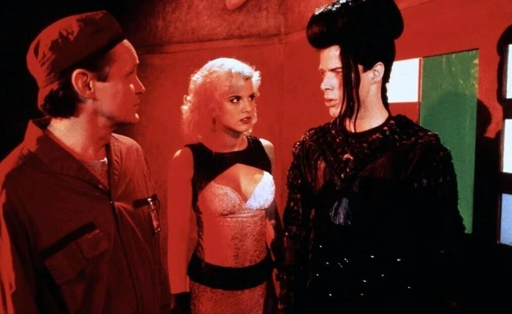 Strip hall lexx ул павлова 5а фото Фото: Лексс / Кадр из сериала "Лексс" (1997) #2912117