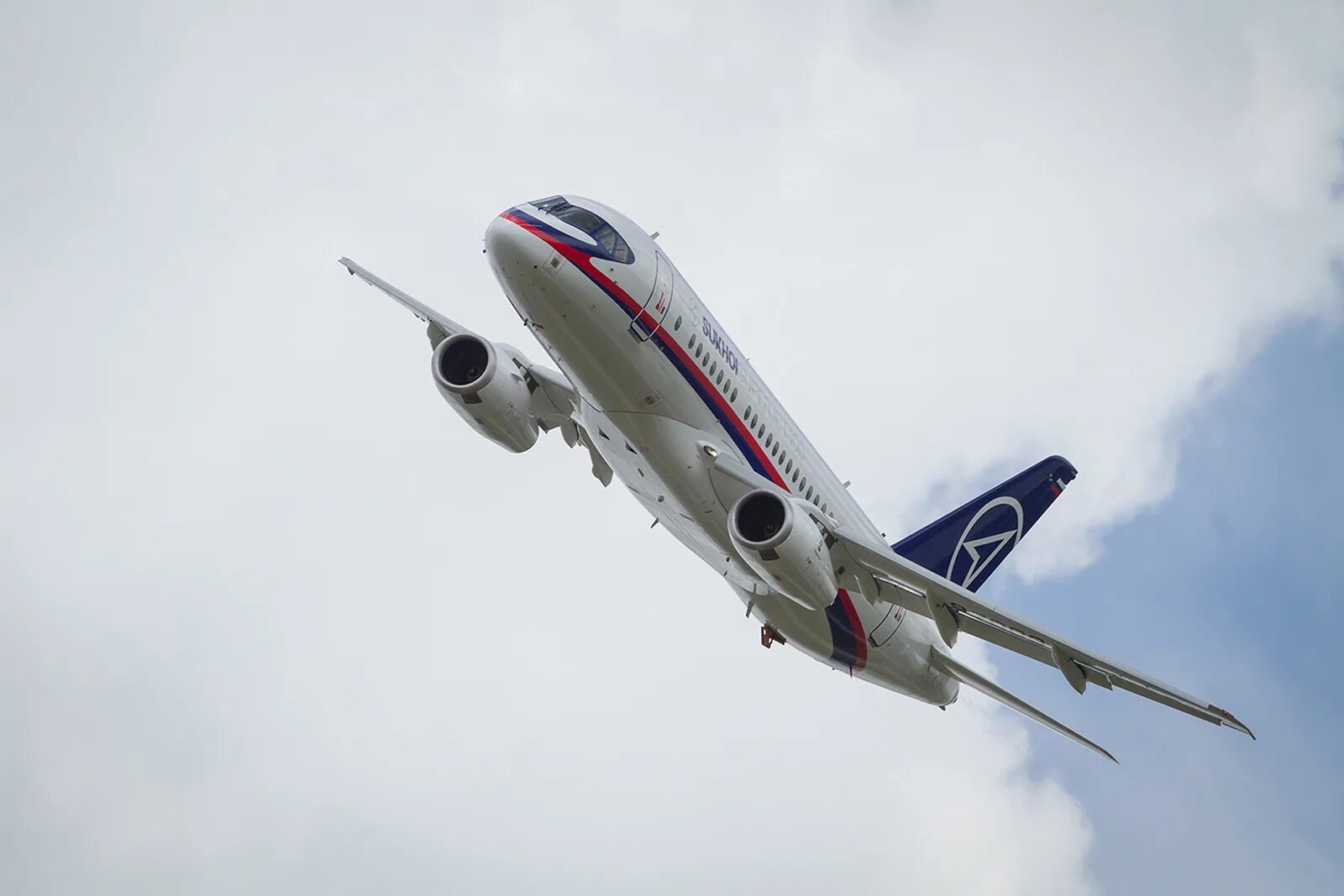 Sukhoi superjet 100 фото самолета POSLEDNJA VEST Slovenačka Adrija uzima 15 Suhoj Superjet 100 putničkih aviona; L