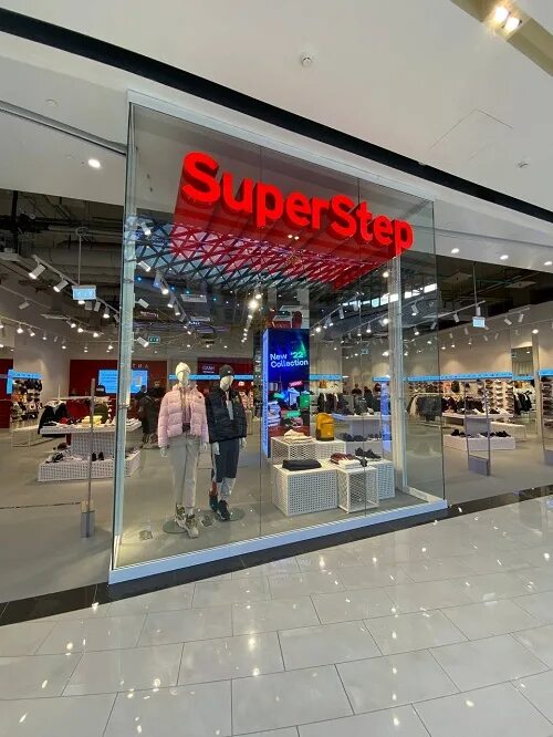 Superstep павелецкая площадь 3 фото Сникерстор SuperStep открыл новый концепт в ТРЦ "Павелецкая Плаза" - Life24