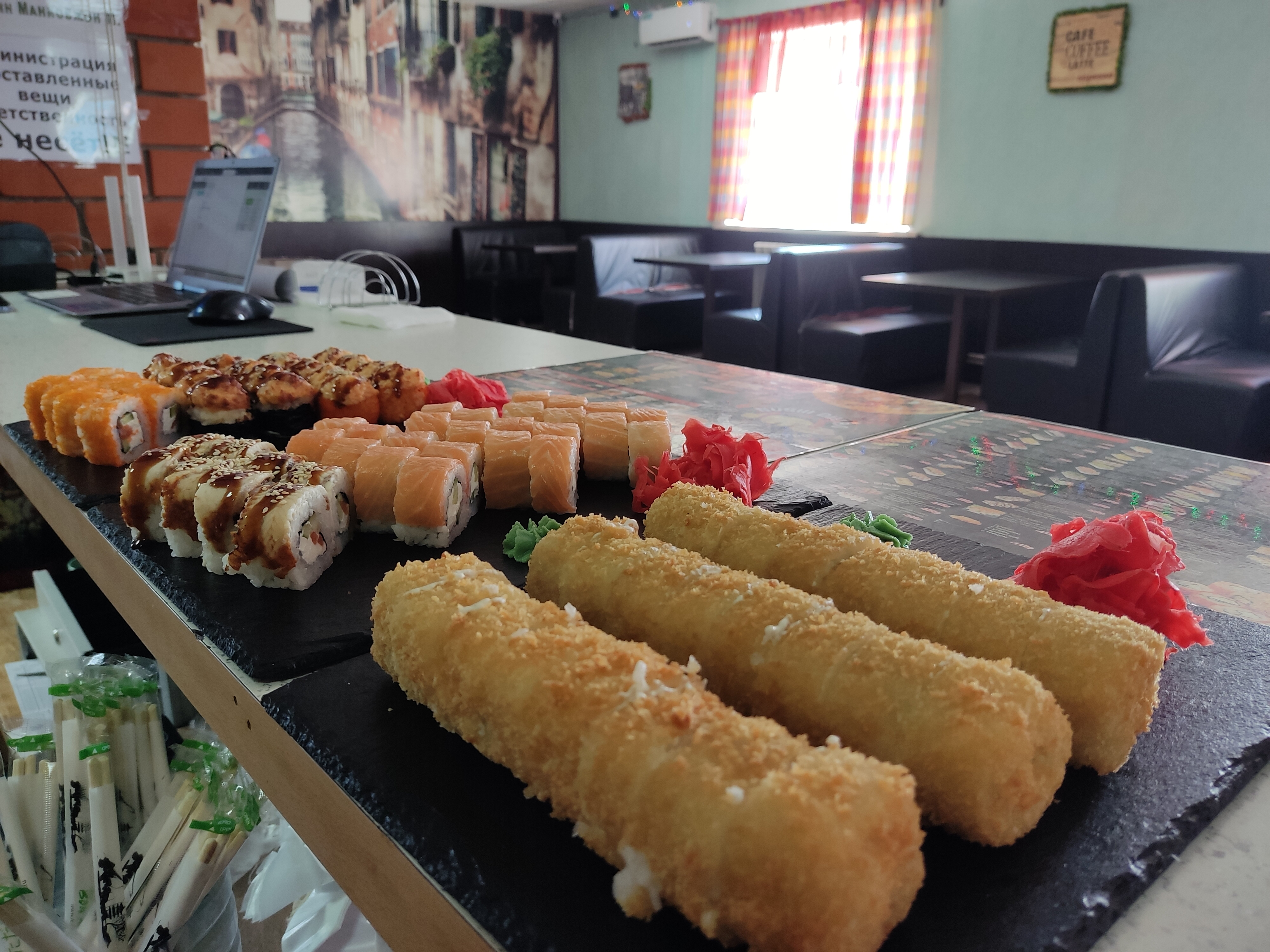 Sushi dimbo комсомольская ул 18 фото Фото: Sushi dimbo, кафе, ул. Ленина, 200Д, рабочий посёлок Сараи - Яндекс Карты