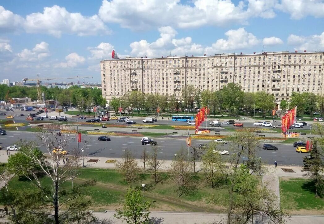 T2 площадь победы 1 фото Продажа комнаты Москва, метро Парк Победы, площадь Победы 1Б, цена 4200000 рубле