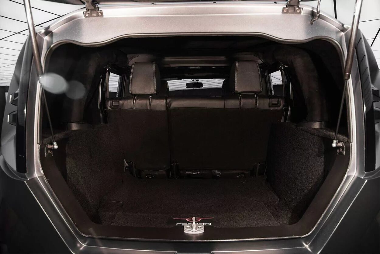 Tank 500 багажник фото Toyota Sienna 2020 - н.в., 4 поколение, Минивэн: технические характеристики и ко