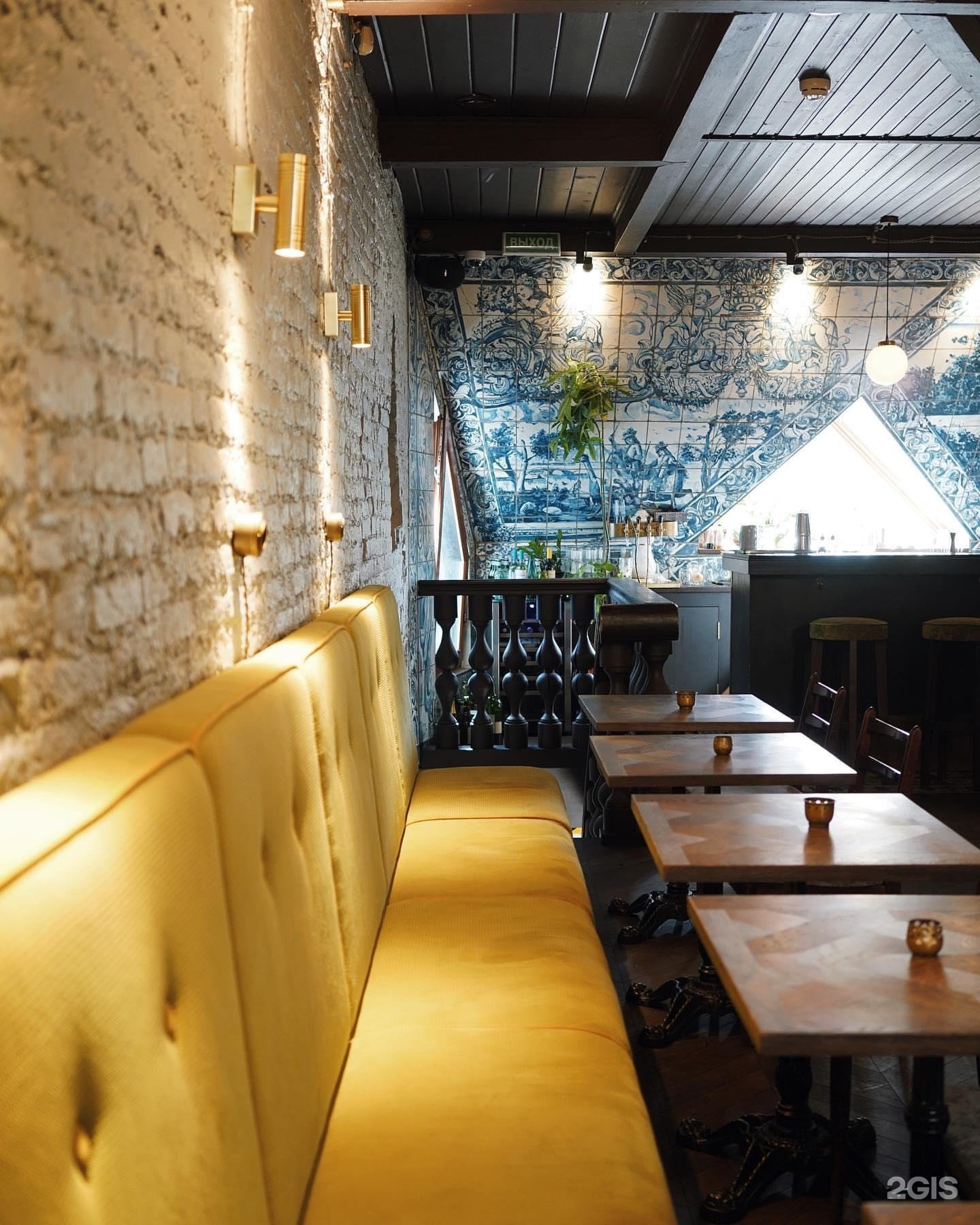Tawny bar наб реки фонтанки 20 фото Tawny Bar, ресторан-бар португальской кухни, набережная реки Фонтанки, 20, Санкт