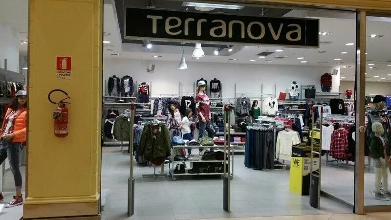 Terranova outlet ул карла маркса 10 фото Terranova, магазин одежды, Via Locri, 8, Джоя-Тауро, Италия - Яндекс.Карты