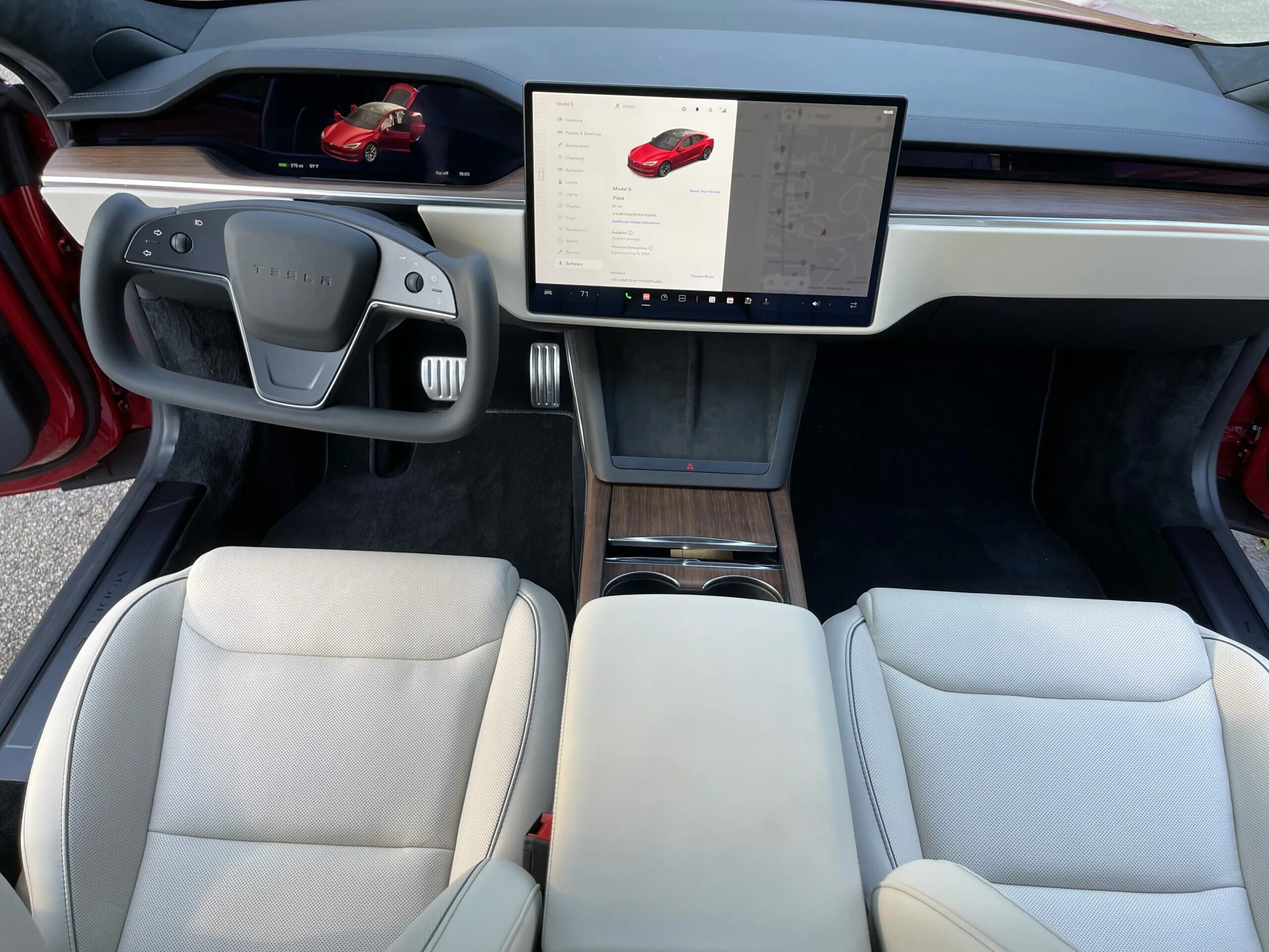 Tesla фото салона Купити 2021 Tesla Model S Plaid в Києві - Салон електромобілів Olmaks Group
