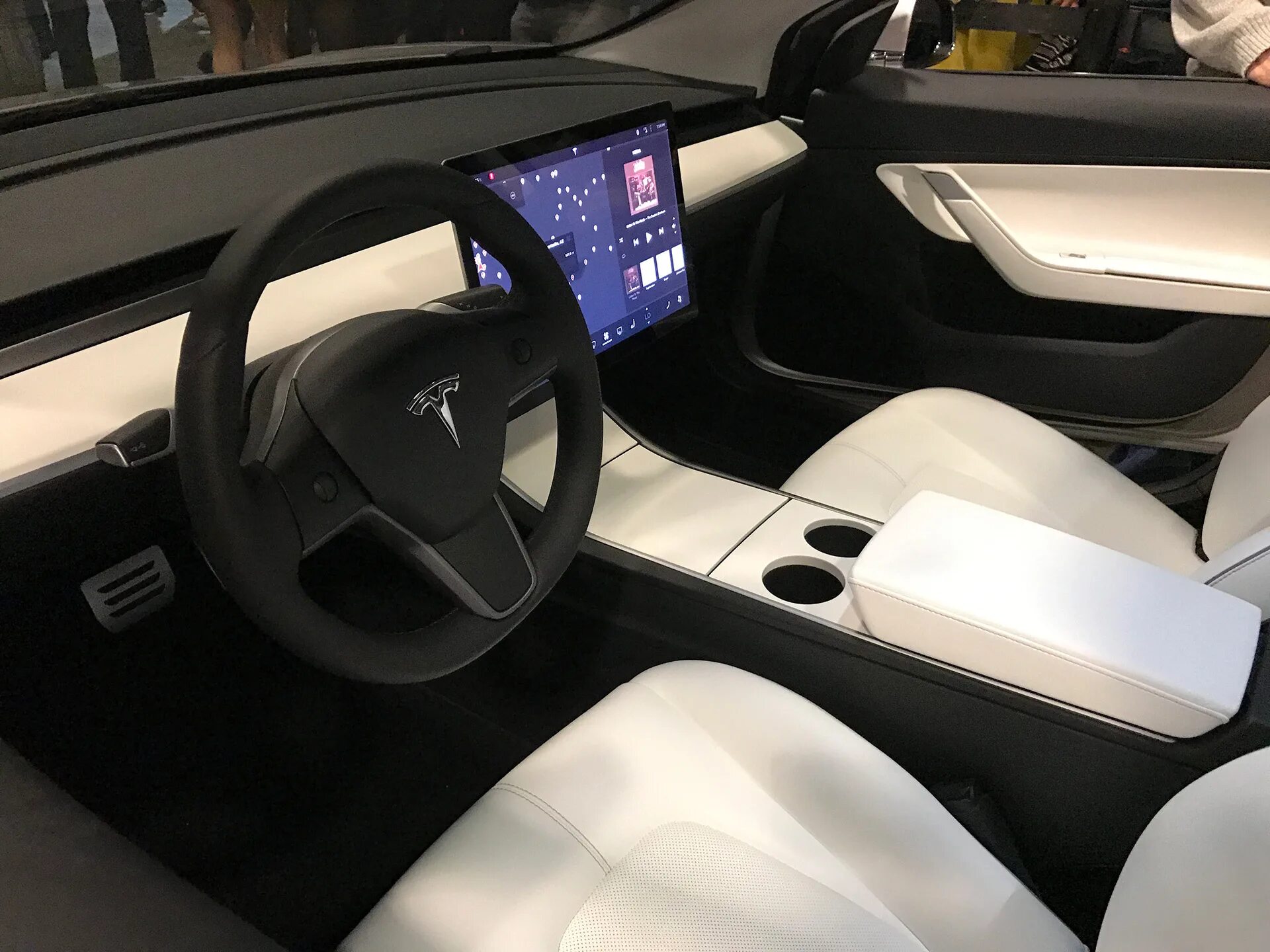 Tesla фото салона Первая массовая модель электромобиля Tesla - Model 3 - DRIVE2