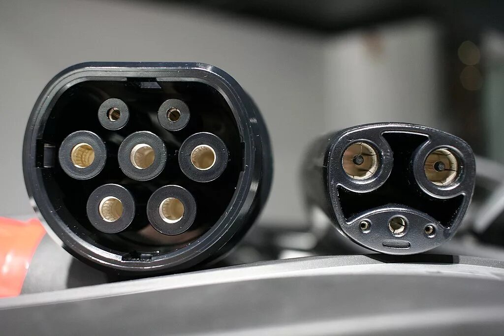 Tesla распайка Файл:Tesla-charging-iec-type-2-outlet-tesla02-outlet.jpg - Википедия