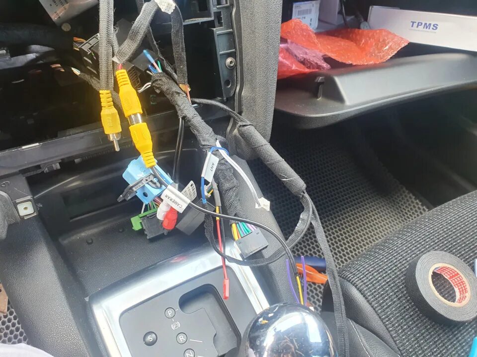 Teyes cc2 подключение камеры Подключение камеры переднего вида teyes CC2 - Citroen C4 (2G), 1,6 л, 2011 года 