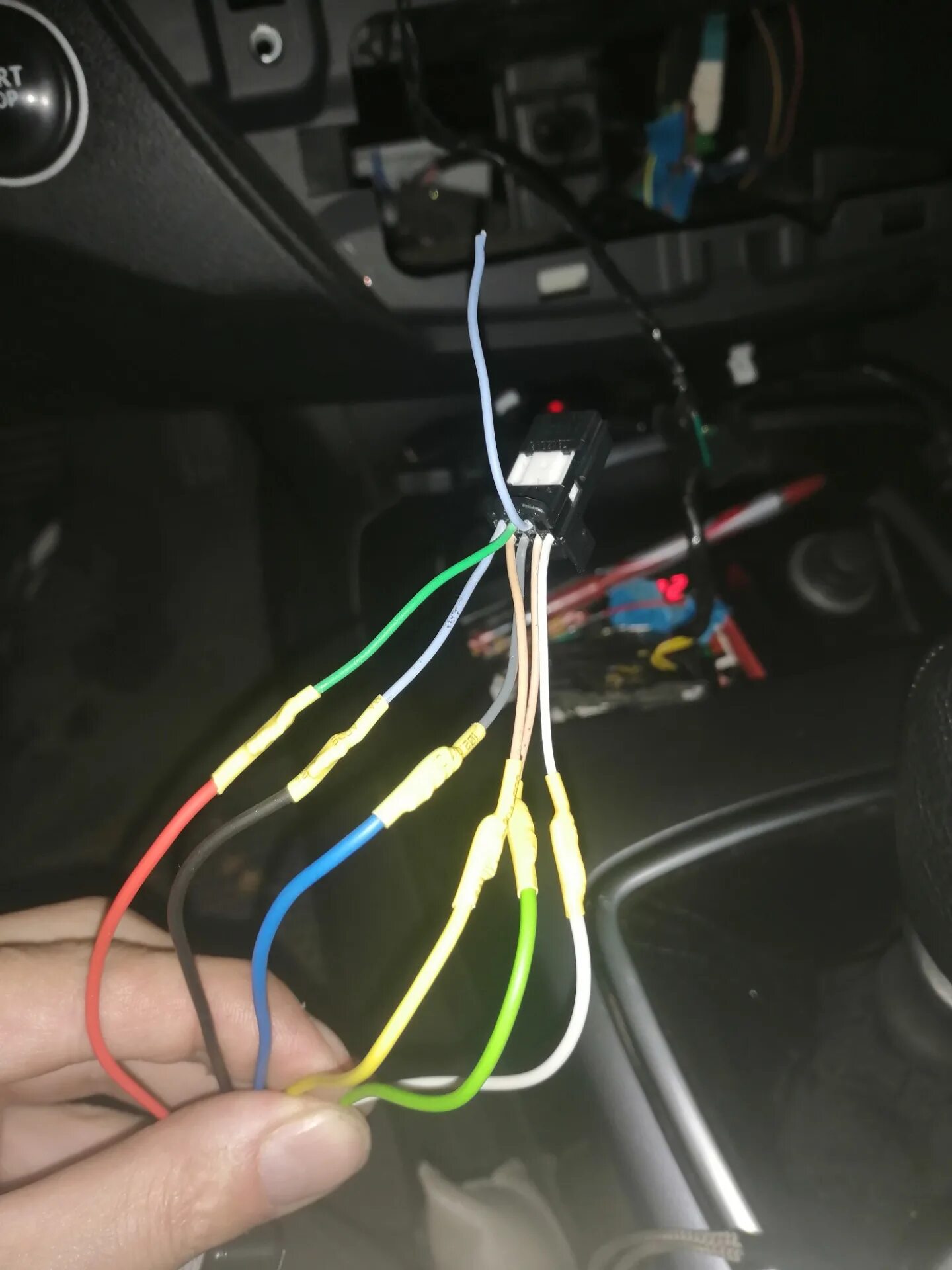 Teyes подключение беспроводных кнопок руля Laguna 3 установка Android магнитолы teyes - Renault Laguna III, 1,5 л, 2010 год