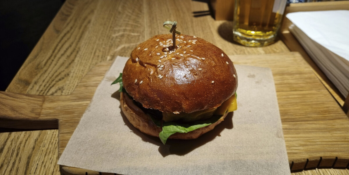 The burger gun ул ленина 115а фото "The Бык": ресторан "всё по 300 ₽" в 2022 году обзор Zаметки на салфетке Дзен