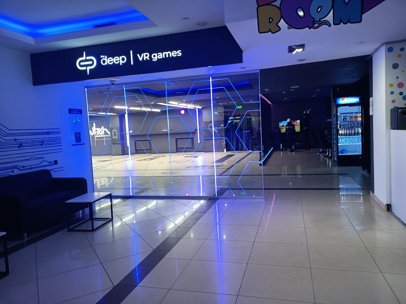The deep ул николая ершова 1а фото Фото: The Deep, клуб виртуальной реальности, ул. Николая Ершова, 1А, Казань - Ян