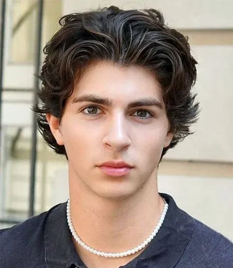 The flow стрижка мужская Stylish Middle Part Hairstyles for Men