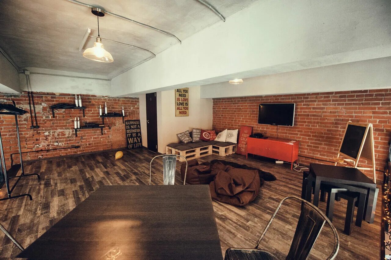 The loft трактовая ул 19 фото Rent GreyGreen Event. Двухэтажный лофт с металлической лестницей near Красносель