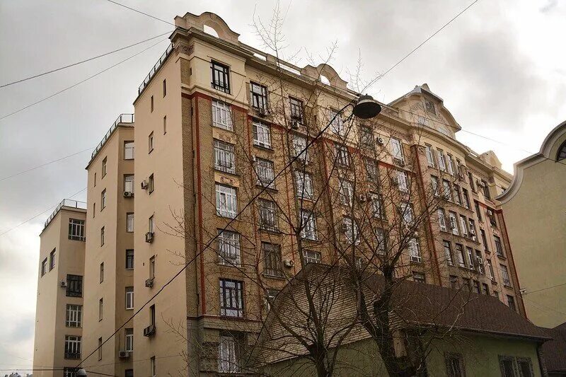 The puh большой гнездниковский пер 3 фото Необычные дома Москвы: "тучерез", дом холостяков и ночная жизнь на крыше Русский