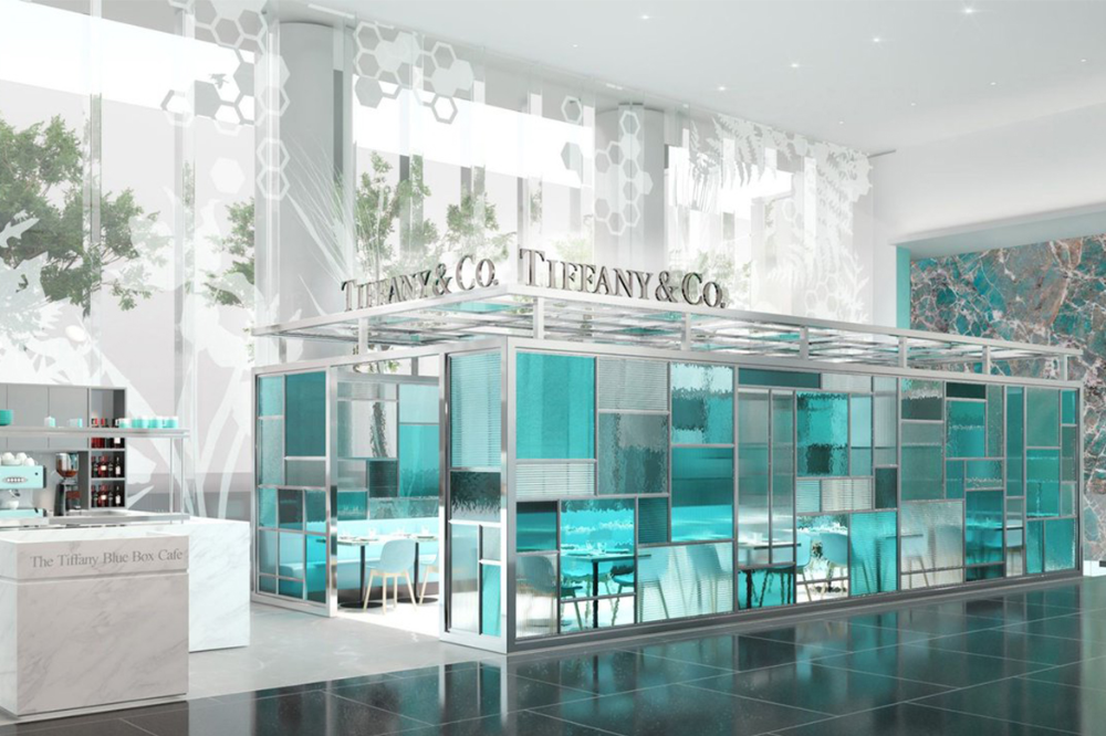 Tiffany ул дзержинского 47а фото The Luxury Jewellery Industry In 2020 Retail Experiences FormRoom Booth design, 