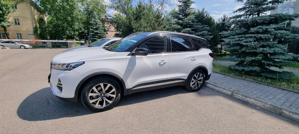 Tiggo 7 pro max фото Оклейка плёнкой глянцевых панелей в салоне - Chery Tiggo 7 Pro, 1,5 л, 2022 года