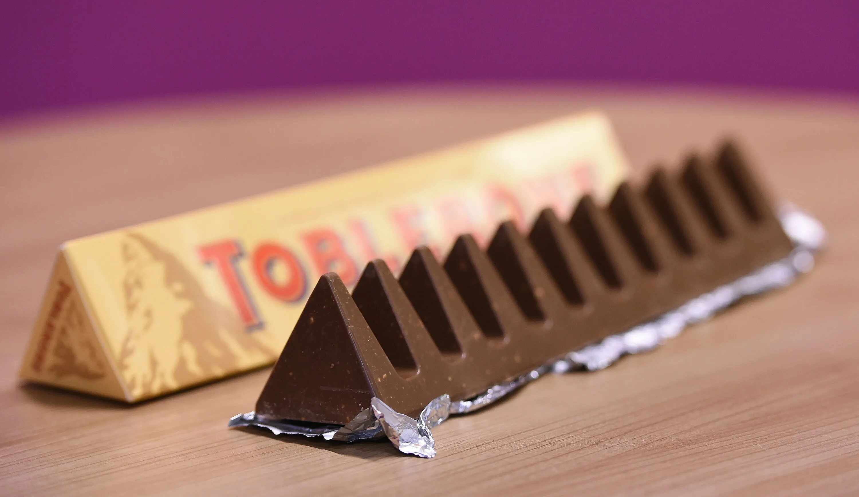 Toblerone шоколад фото Poundland in row with Toblerone over Twin Peaks chocolate mountains