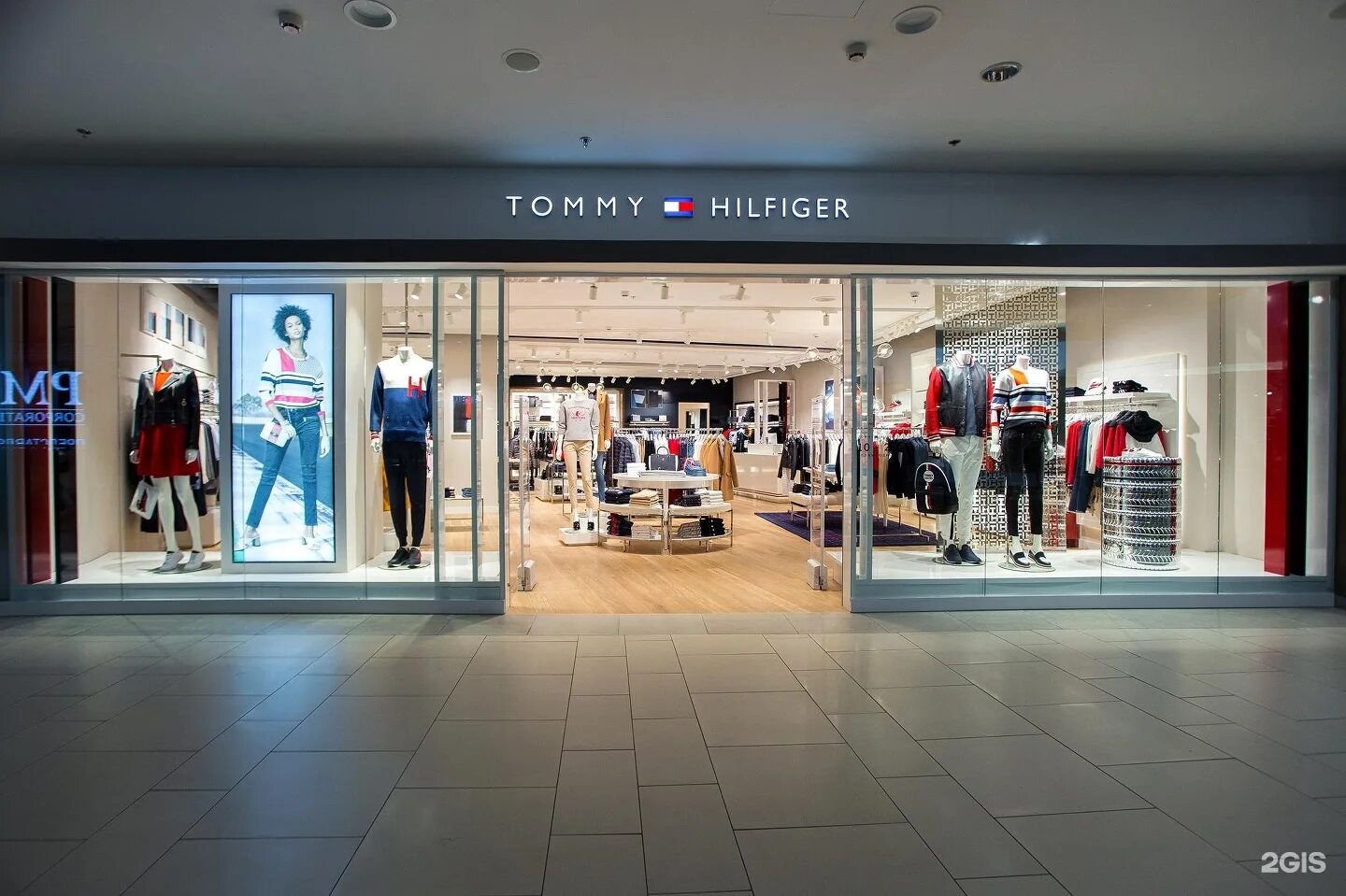 Tommy hilfiger ул 8 марта 46 фото Tommy Hilfiger, магазин одежды, ТК Невский центр, Невский проспект, 114-116, Сан