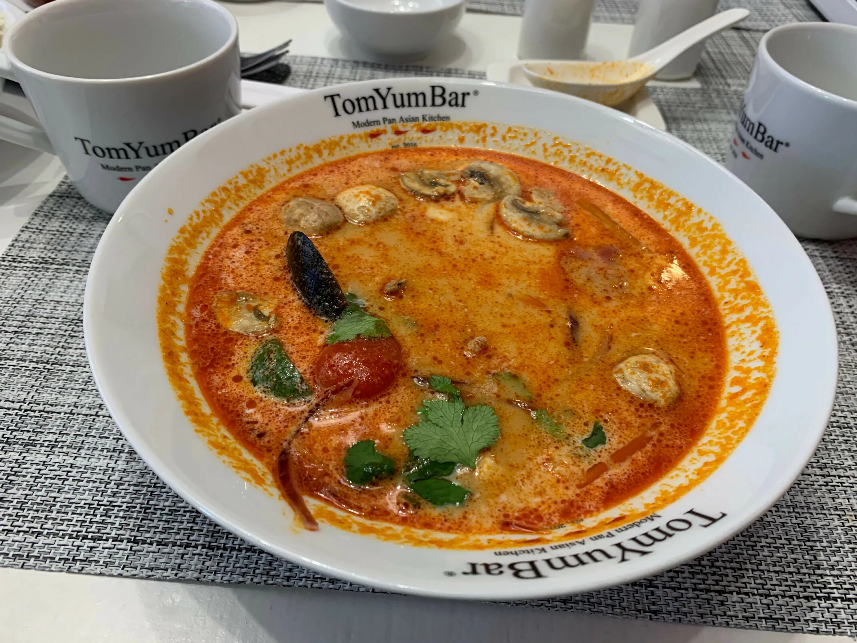 Tomyumbar первомайская ул 14а фото TomYumBar, кафе и служба доставки паназиатской кухни в Новосибирске - отзыв и оц
