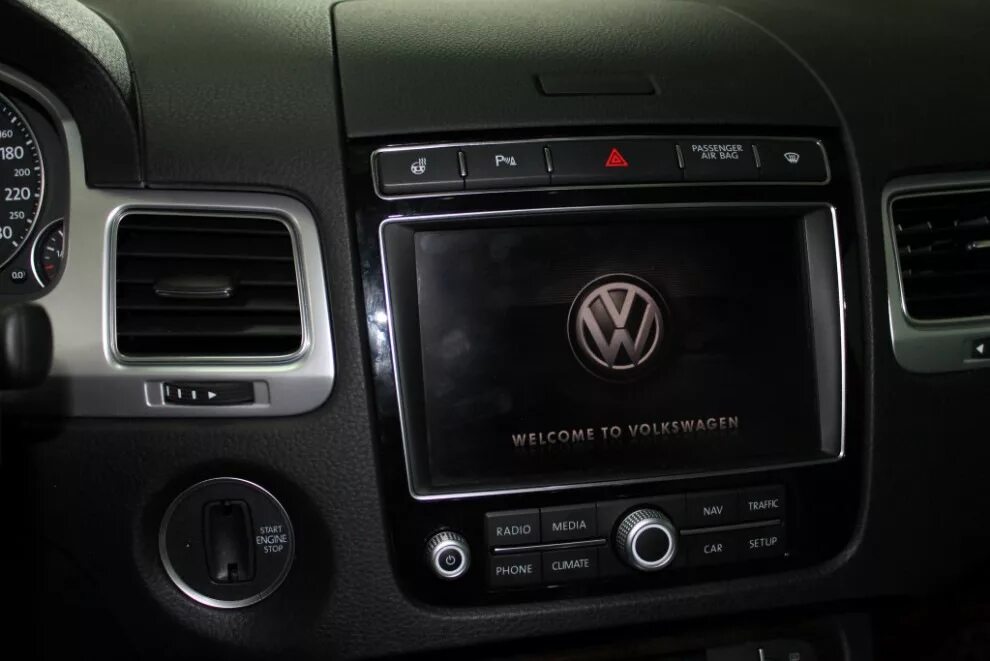 Touareg подключение камеры Установка видеоинтерфейса INCAR +камера на Volkswagen Touareg, 2016 г.в. - Autos