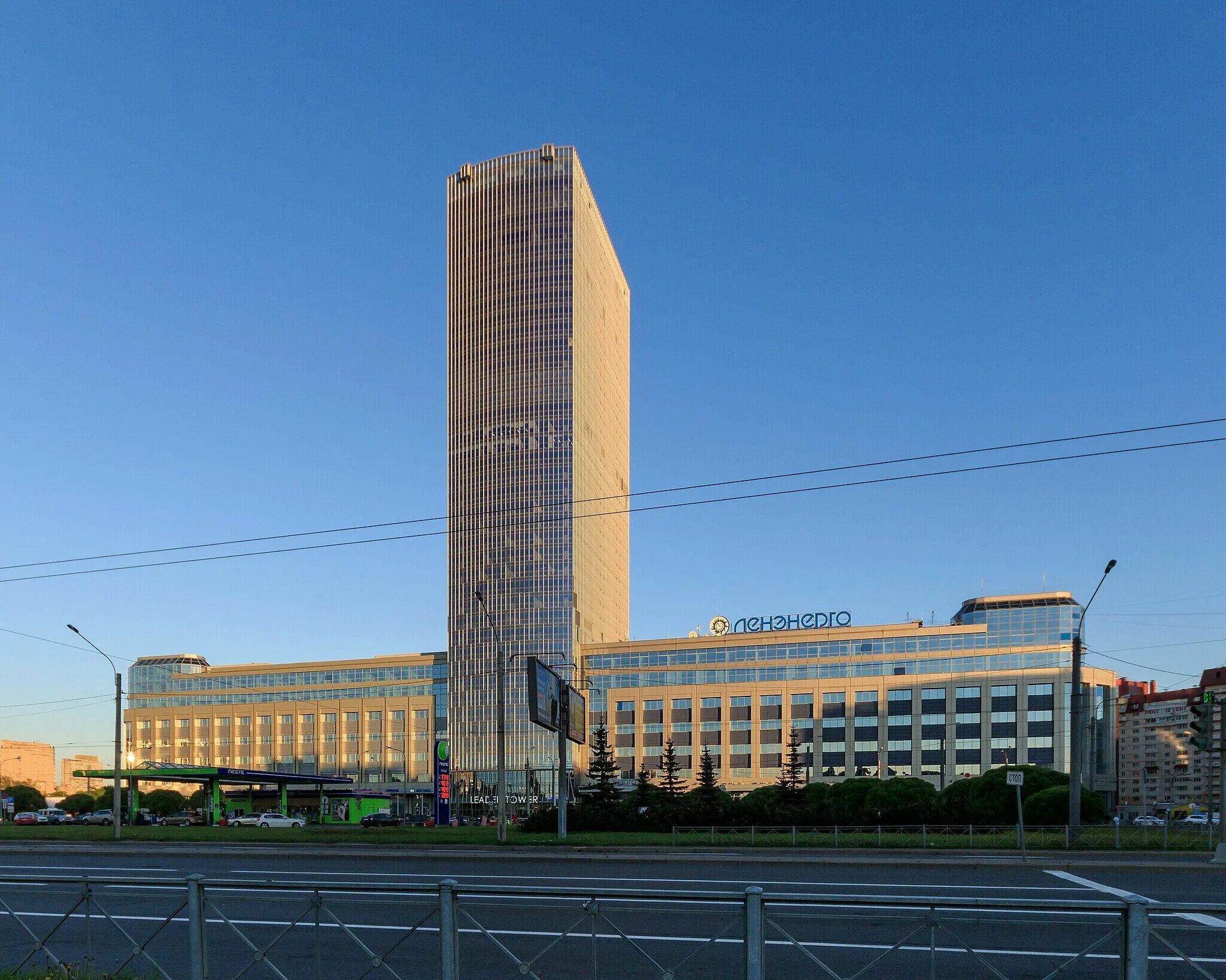 Towers площадь труда 1 фото Фото: Leader Tower, бизнес-центр, площадь Конституции, 3, корп. 2, Санкт-Петербу
