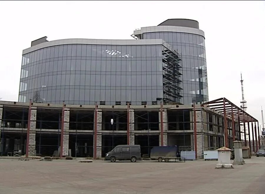 Towers площадь труда 1 ярославль фото Комиссия оценила ход работ на двух долгостроях в Ярославле - Вести Ярославль