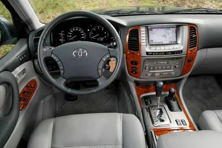 Toyota land cruiser салон фото Toyota Land Cruiser 100 Interior with Orange Trim
