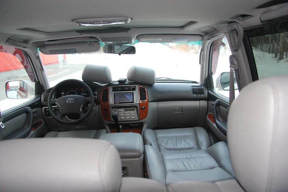 Toyota land cruiser салон фото как раскладывается салон ленд крузера 100 - Toyota Land Cruiser 100, 4,2 л, 2005