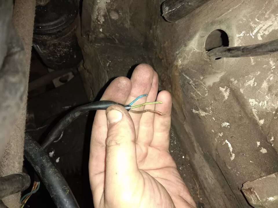 Toyota previa подключение датчика уровня масла Вальс с бубном. Сращивание 3: гуси у бабуси. - BMW 3 series (E30), 2 л, 1984 год