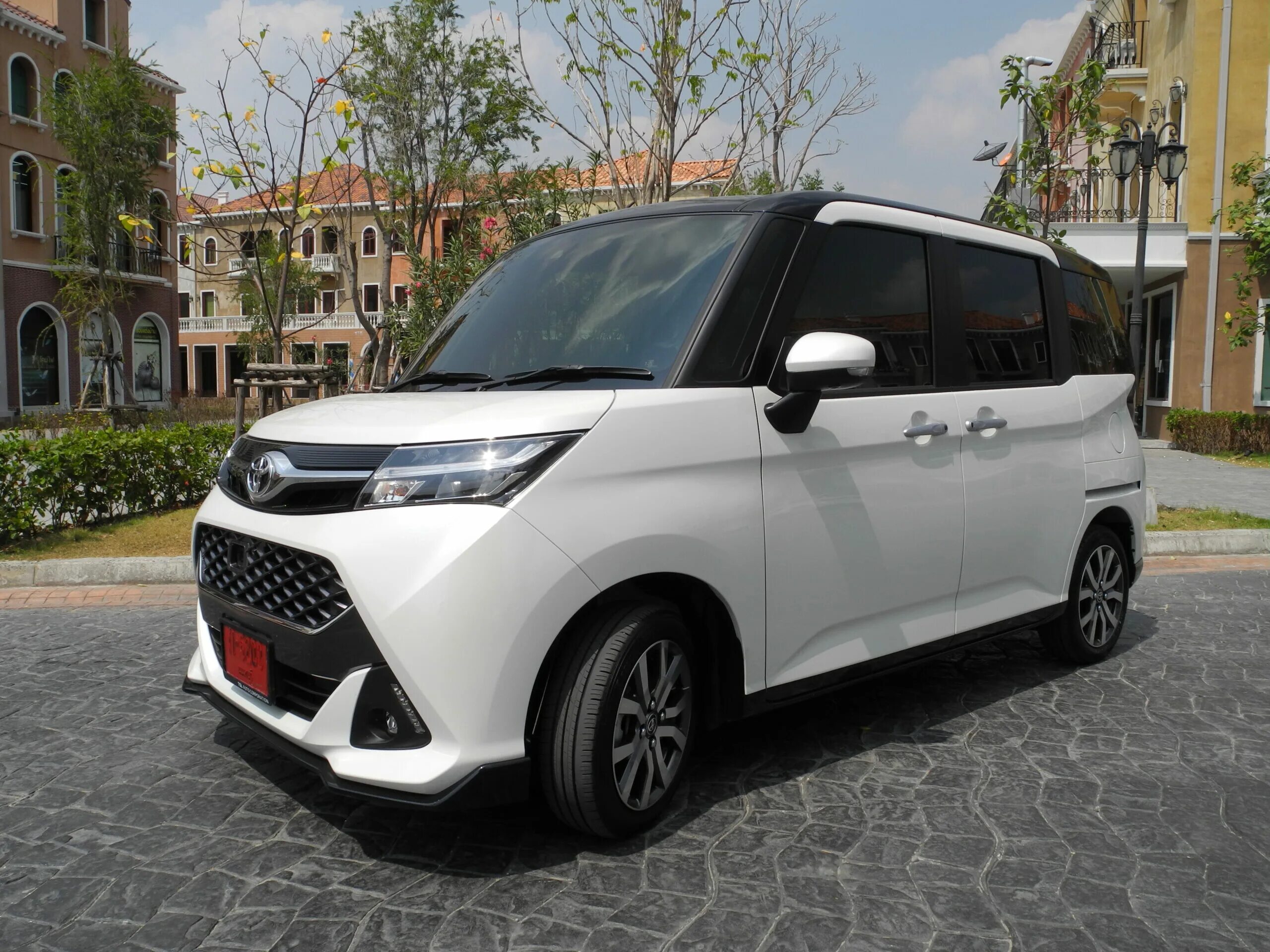 Toyota танк фото Toyota tank : ร ถ น า ร ก ม า ก ป ร ะ โ ย ช น จ า ก TSL - Autoworldthailand.com