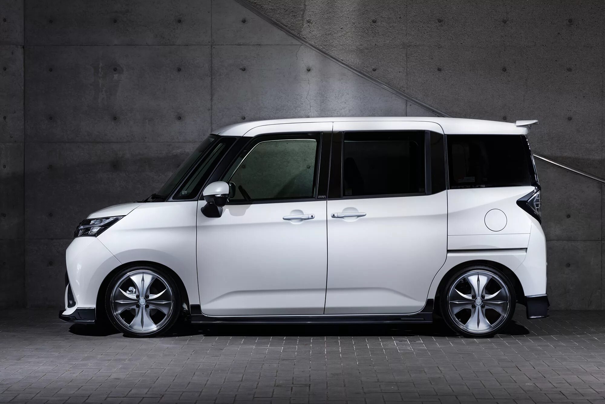 Toyota танк фото Купить Машину Тойота Танк - Kilkiy.ru