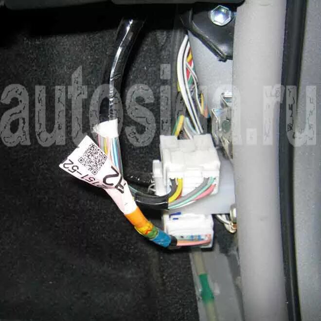Toyota vitz точки подключения Установка автосигнализации на Toyota Vitz 2009