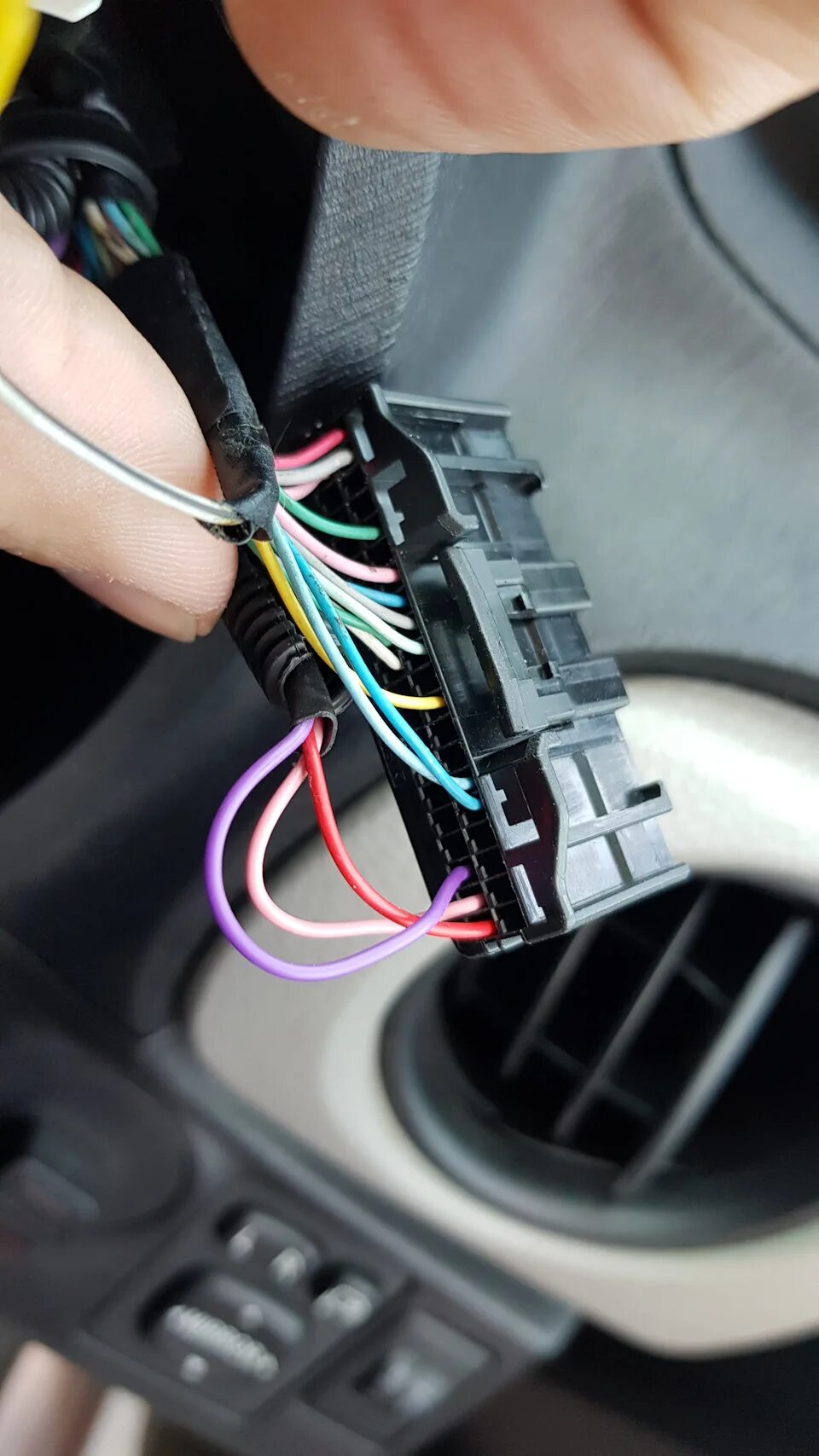 Toyota vitz точки подключения Подключение кнопок управления БК - Toyota Vitz (130), 1 л, 2011 года тюнинг DRIV