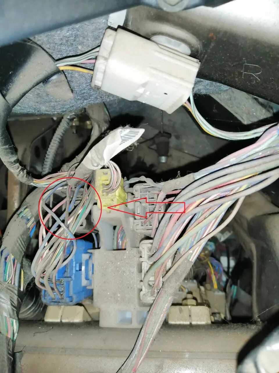 Toyota vitz точки подключения Противотуманные фары. Установка и подключение - Toyota Vitz (10), 1 л, 2004 года