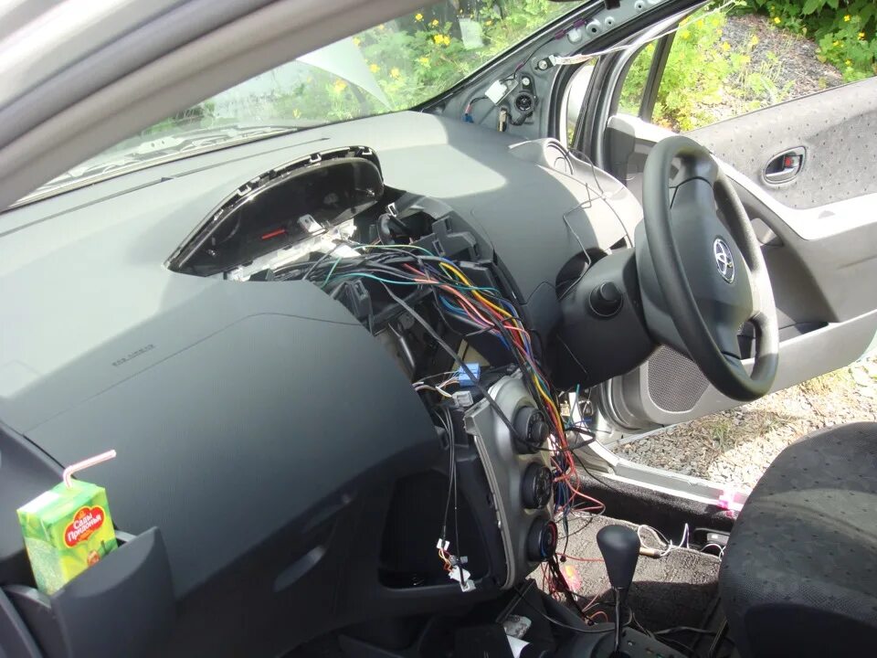 Toyota vitz точки подключения Сигнализация - Toyota Vitz (90), 1 л, 2009 года другое DRIVE2