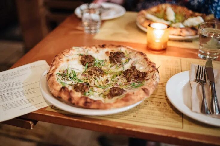 Trattoria mozza лесная ул 7 фото Pizzeria Mozza - The Taste Edit Good pizza, Tasting, Fennel sausage