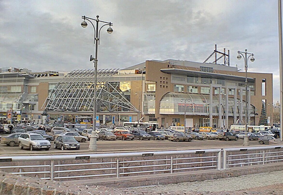 Trend island площадь киевского вокзала 2 фото Тц на вокзале москва