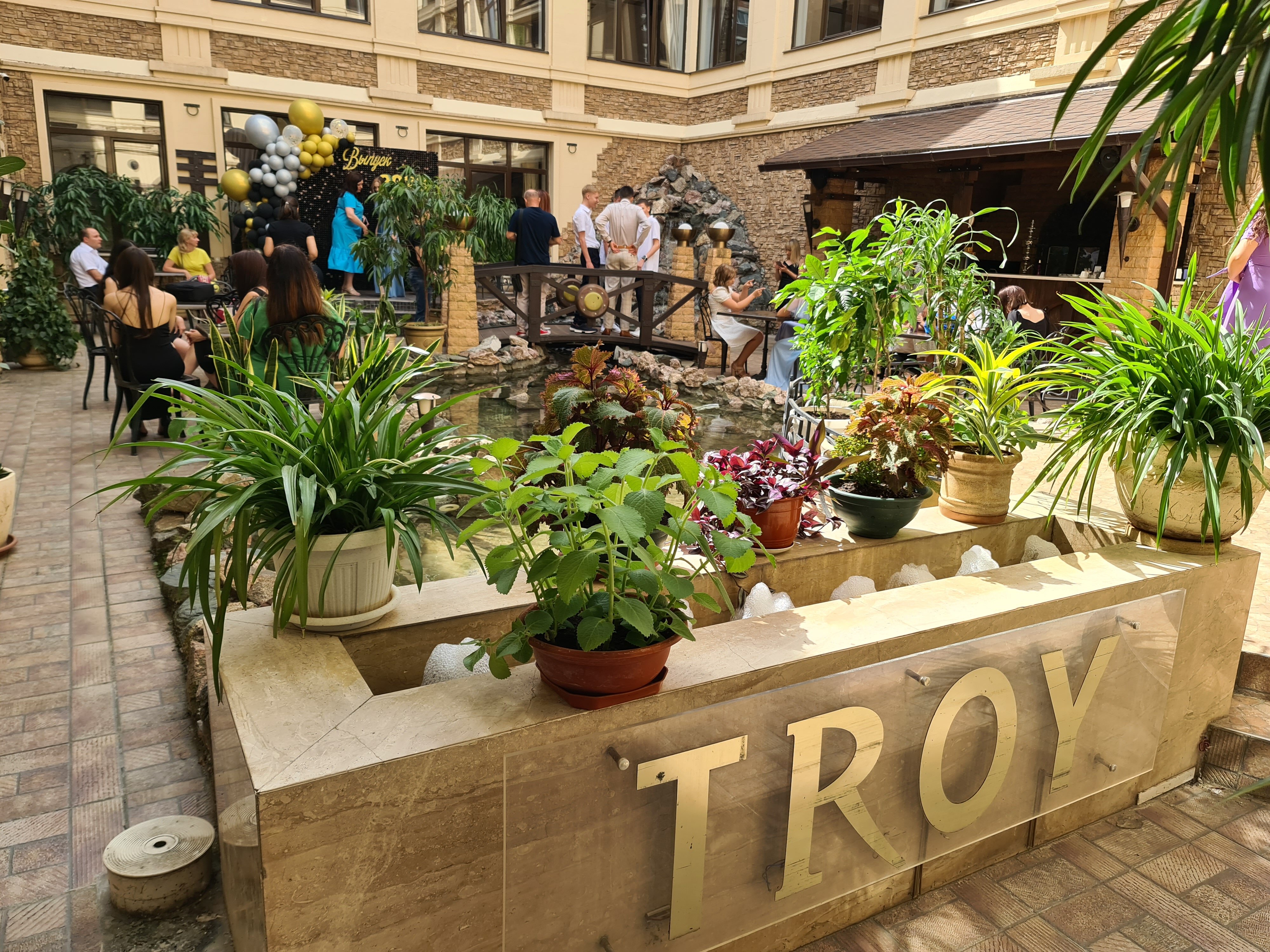 Troy ул 1 мая 131 краснодар фото Фото: Троя, гостиница, ул. 1 Мая, 131, Краснодар - Яндекс Карты