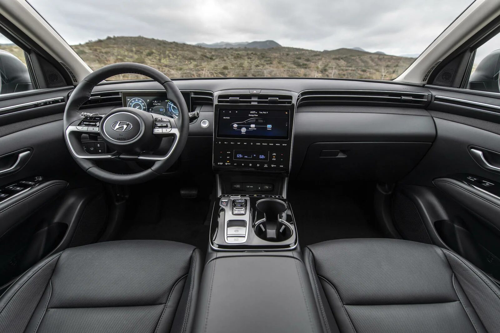 Tucson 2024 интерьер 2022 Hyundai Tucson PHEV - с впечатляющей экономией топлива