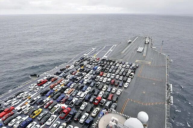 U3 как выглядит на машине из японии File:US Navy 120109-N-EE987-022 The aircraft carrier USS Ronald Reagan (CVN 76) 
